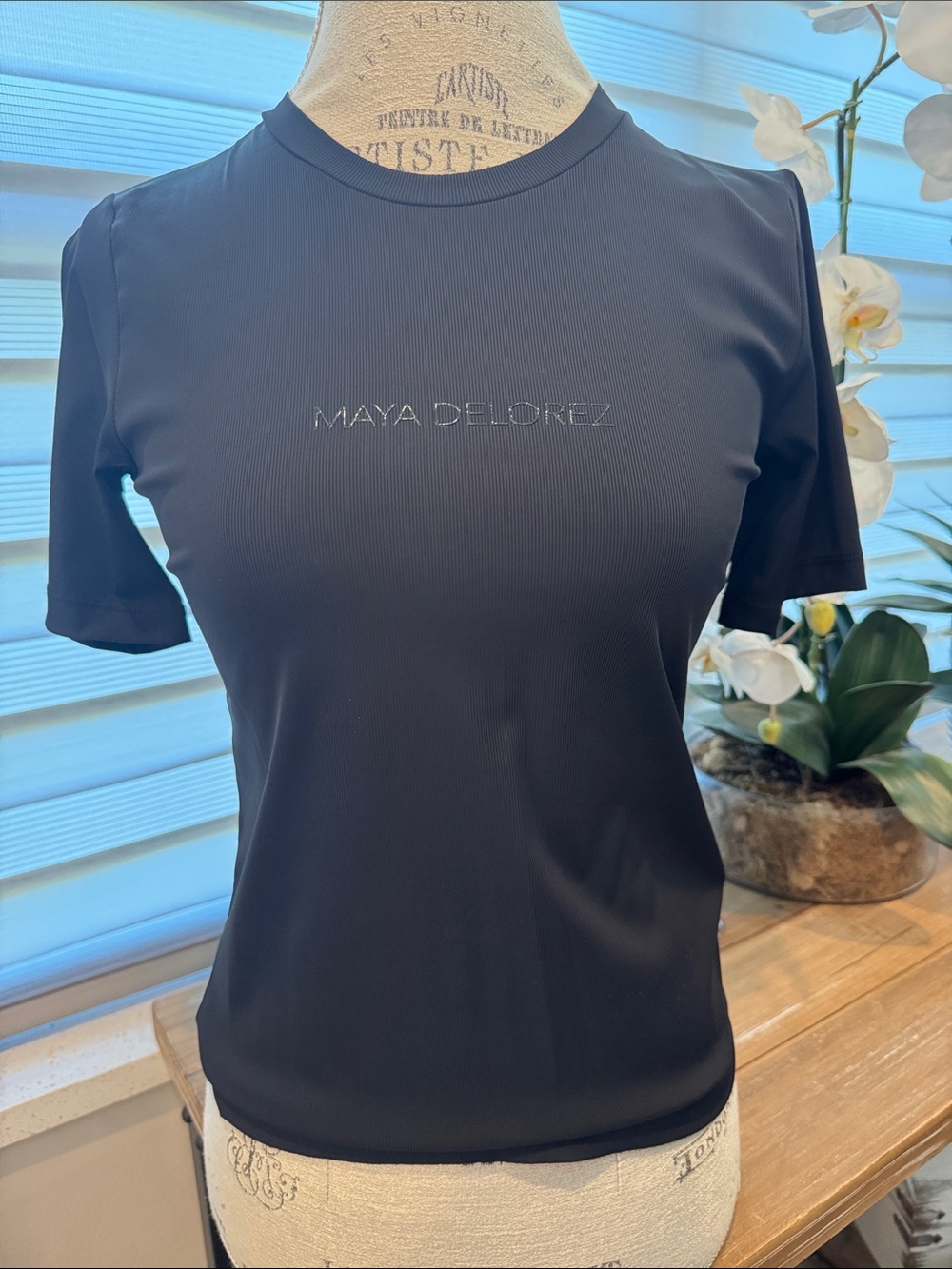 Maya DeLorez Women's Ribbed Black Logo Crewneck Tee shirt